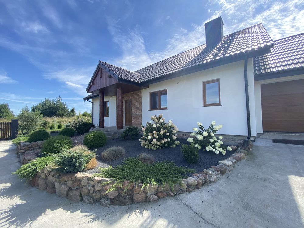 dom wolnostojący, 3 pokoje Stronno. Zdjęcie 1