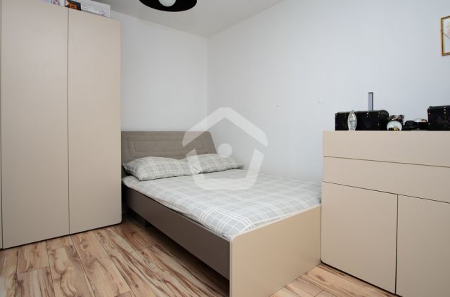 dom wolnostojący, 4 pokoje Strażów. Zdjęcie 9