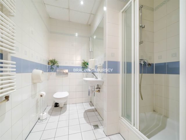 Mieszkanie 3-pokojowe Kraków Stare Miasto, pl. gen. Władysława Sikorskiego. Zdjęcie 11