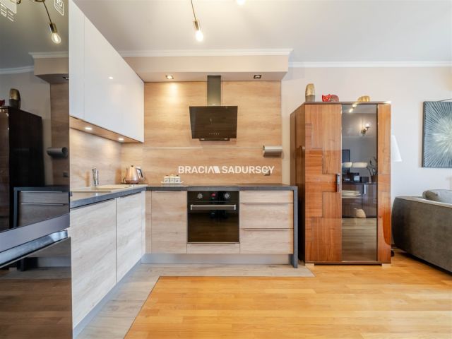 Mieszkanie 3-pokojowe Kraków Stare Miasto, al. 29 Listopada. Zdjęcie 2