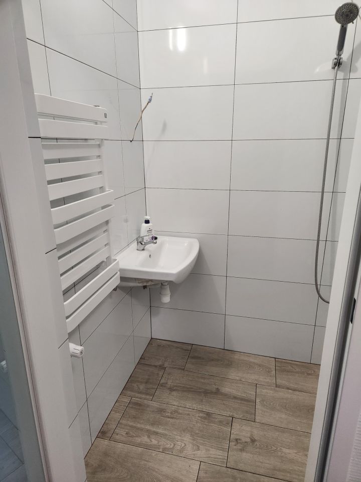 dom wolnostojący, 4 pokoje Zalesie Górne Wyżyny, ul. Biedronki. Zdjęcie 2