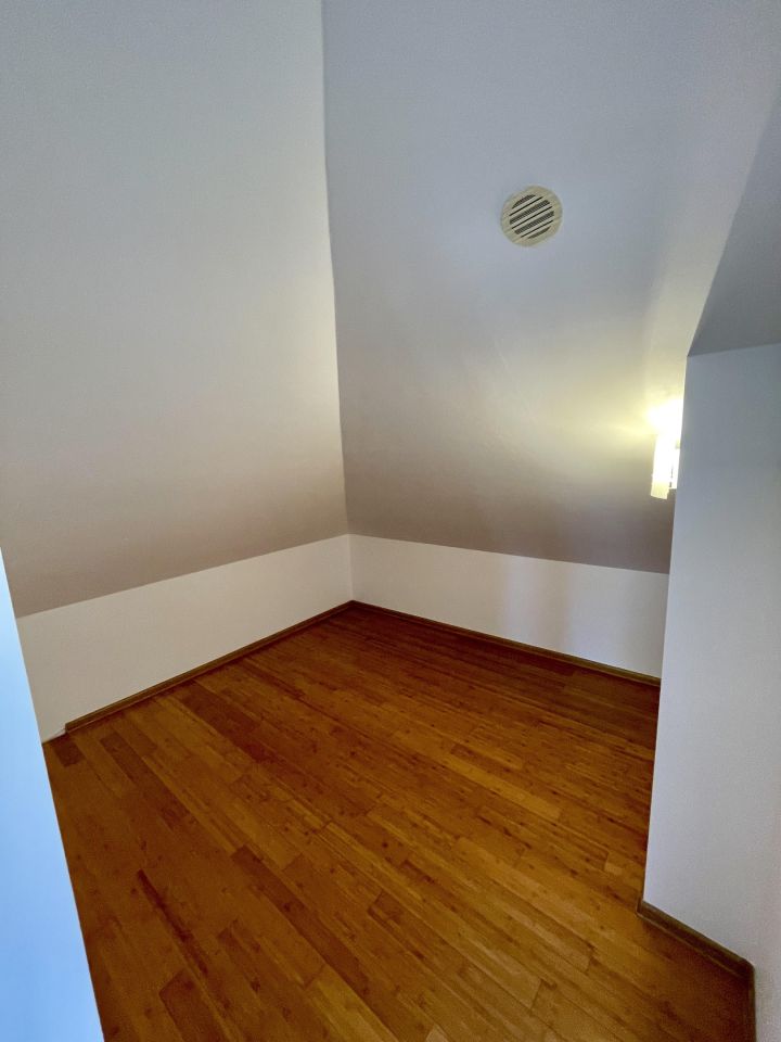 dom wolnostojący, 8 pokoi Morzyczyn, os. Południowe. Zdjęcie 35