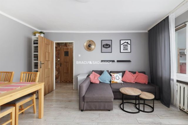 Mieszkanie 3-pokojowe Kraków Mistrzejowice, os. Piastów. Zdjęcie 2