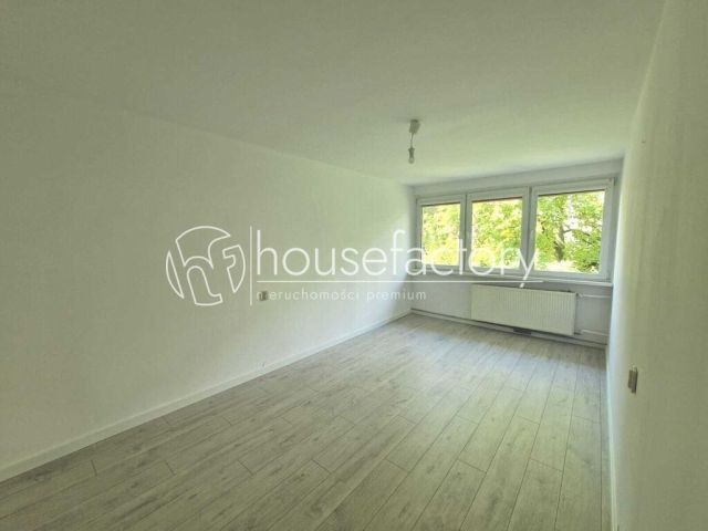 Mieszkanie 2-pokojowe Łódź Dąbrowa, ul. Władysława Umińskiego. Zdjęcie 1