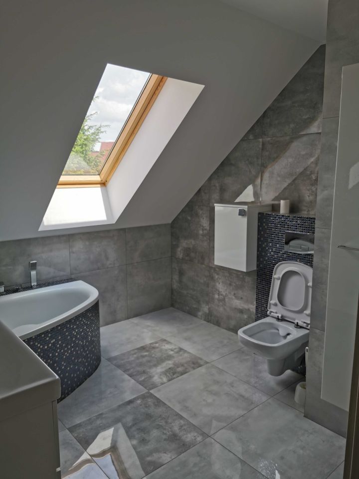 dom wolnostojący, 5 pokoi Pobyłkowo Małe. Zdjęcie 4