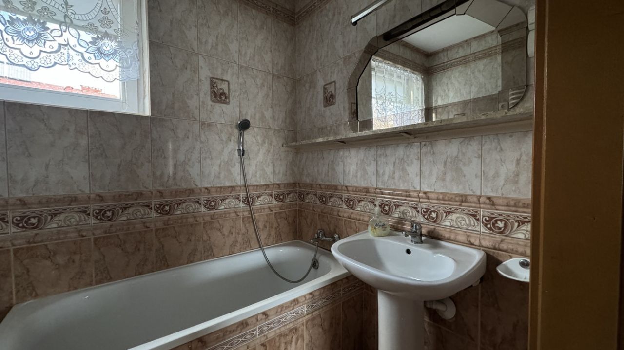 dom wolnostojący, 5 pokoi Bielsko-Biała Lipnik, ul. Szczygłów. Zdjęcie 15