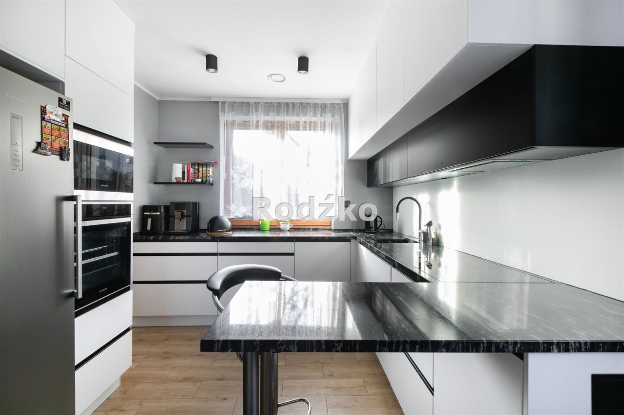 dom wolnostojący, 4 pokoje Rzywno. Zdjęcie 2