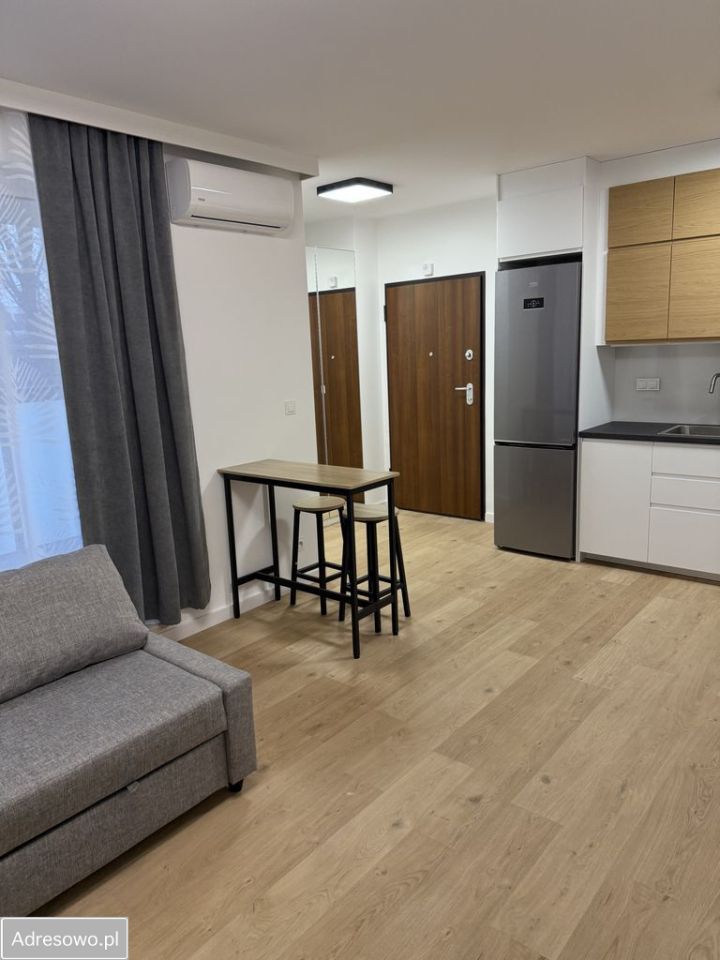 Mieszkanie 2-pokojowe Zamienie. Zdjęcie 5