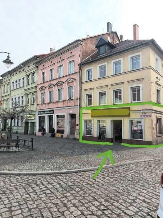 Lokal Leśna, rynek Rynek. Zdjęcie 3