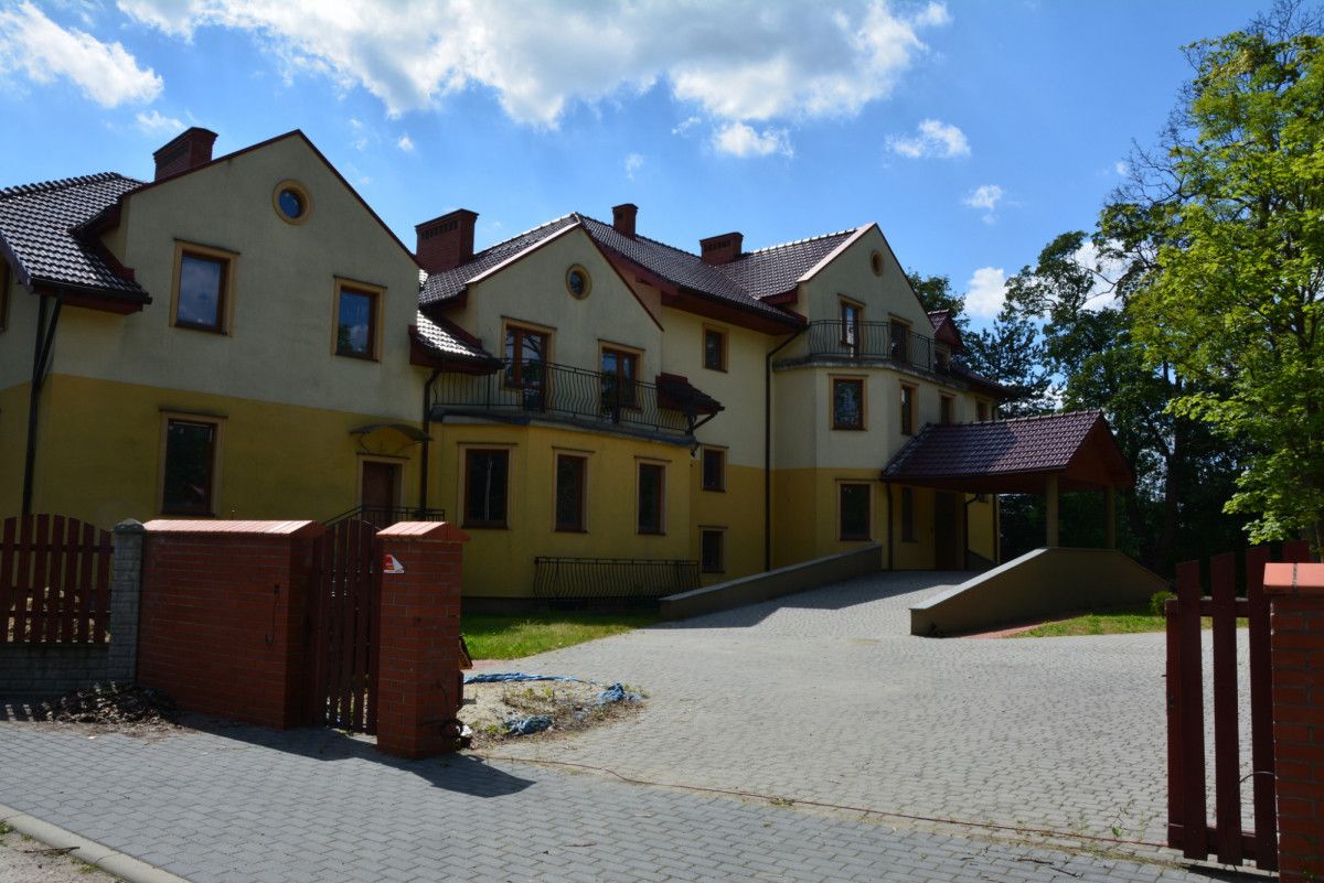 Lokal Tenczynek, ul. ks. Krzysztofa Świąteckiego. Zdjęcie 11