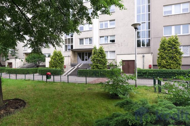 Mieszkanie 3-pokojowe Warszawa Gocław, ul. Władysława Umińskiego. Zdjęcie 1