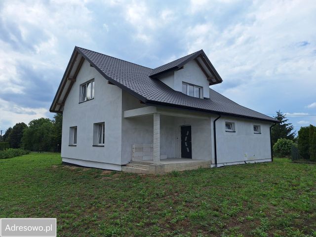 dom wolnostojący, 8 pokoi Skołoszów, ul. Świętojańska. Zdjęcie 1