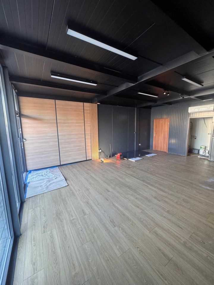 Lokal Zielonka, ul. Ferdynanda Focha. Zdjęcie 3