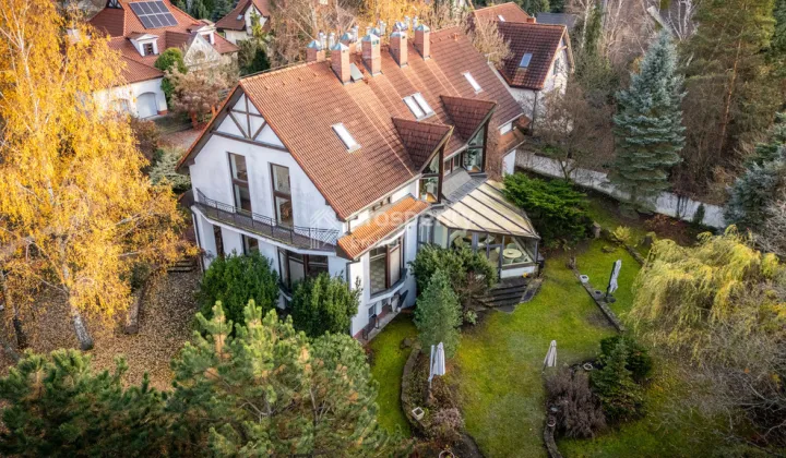 dom wolnostojący, 8 pokoi Hornówek, ul. Piaskowa