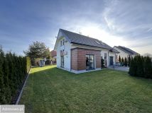 dom wolnostojący, 6 pokoi Dobiesz