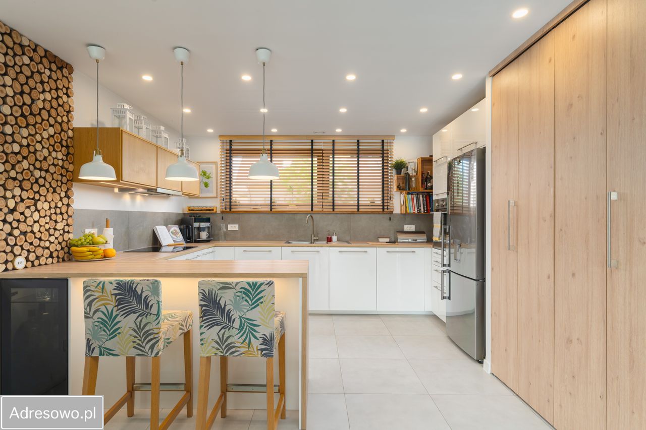 dom wolnostojący, 6 pokoi Lutomiersk. Zdjęcie 4