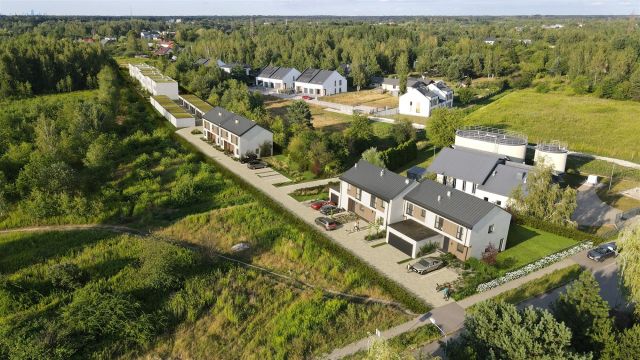 dom szeregowy, 6 pokoi Łazy. Zdjęcie 3