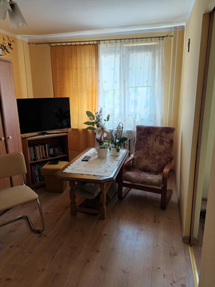 Mieszkanie 2-pokojowe Busko-Zdrój, os. marsz. Józefa Piłsudskiego. Zdjęcie 2