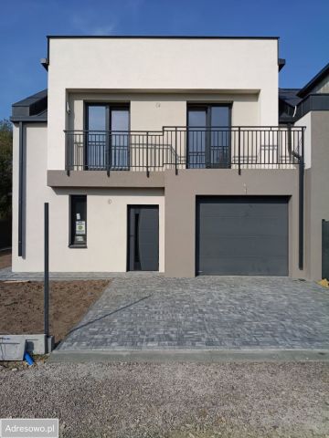 bliźniak, 4 pokoje Ostrowiec Świętokrzyski. Zdjęcie 1