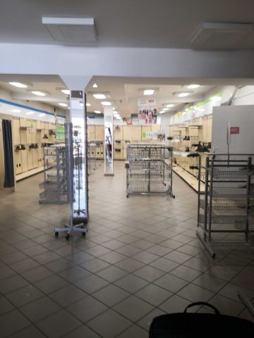 Lokal Szamotuły, rynek Rynek. Zdjęcie 1