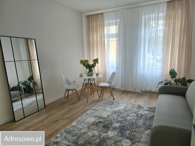 Mieszkanie 3-pokojowe Legnica Przedmieście Głogowskie. Zdjęcie 1