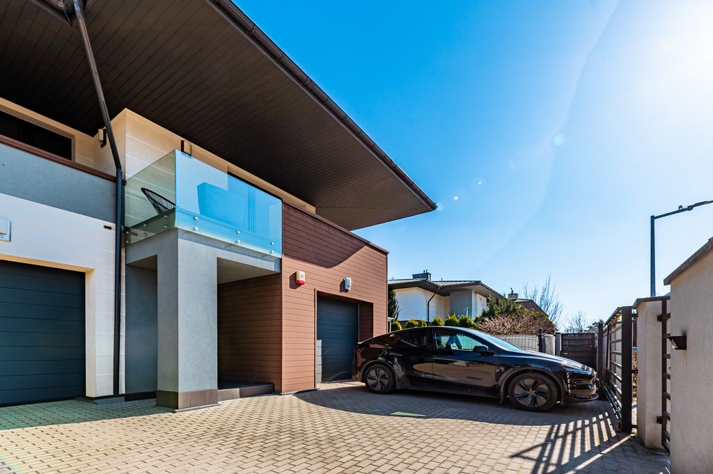 dom szeregowy, 3 pokoje Łódź Bałuty. Zdjęcie 1