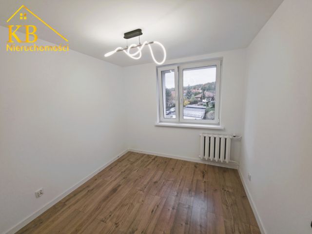 Mieszkanie 3-pokojowe Wałbrzych Biały Kamień. Zdjęcie 5