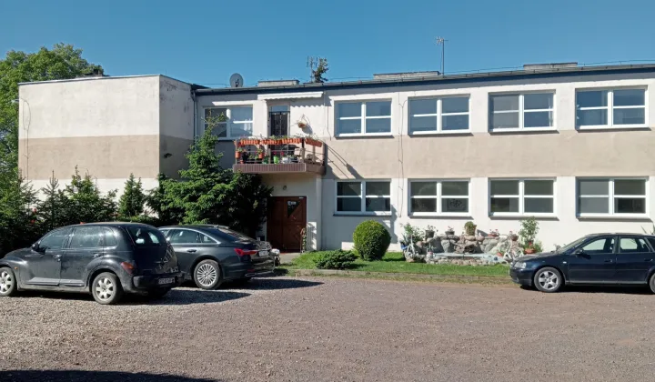 dom wolnostojący, 14 pokoi Buśnia