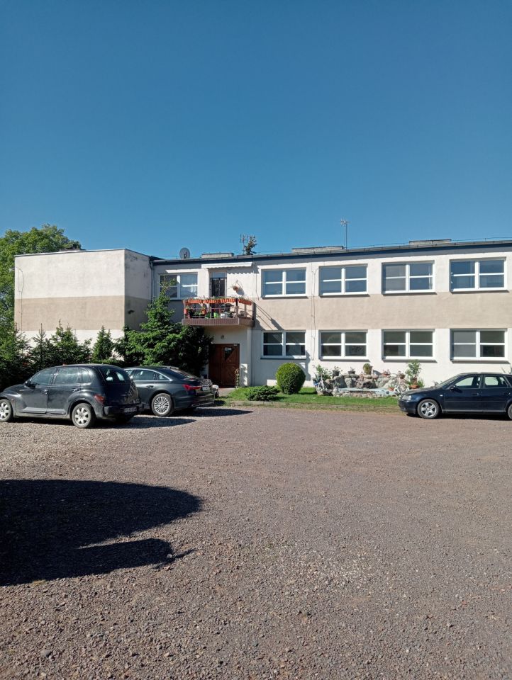 dom wolnostojący, 14 pokoi Buśnia. Zdjęcie 1