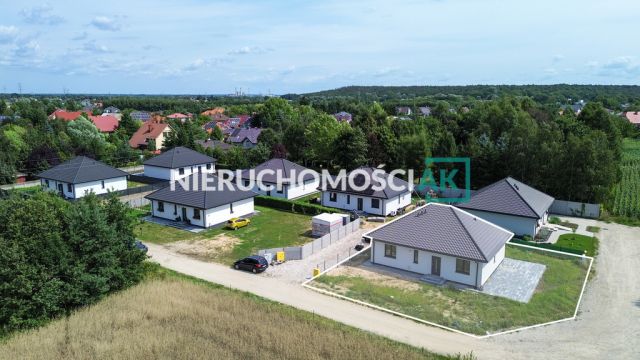 dom wolnostojący, 4 pokoje Konin. Zdjęcie 2