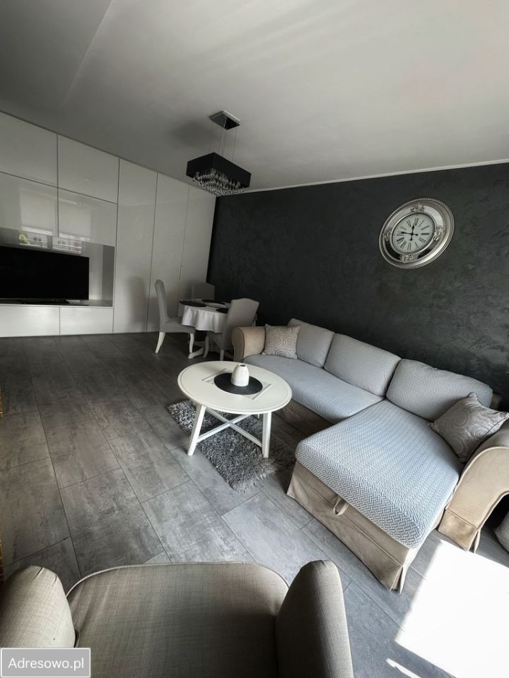 Mieszkanie 2-pokojowe Gdynia Chwarzno-Wiczlino, ul. Jana Kamrowskiego. Zdjęcie 2