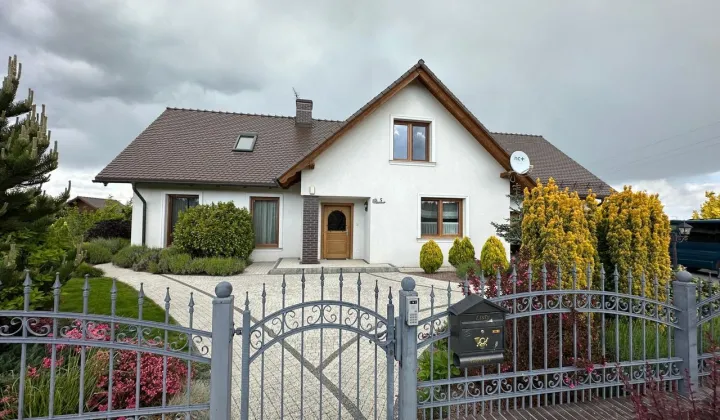 dom wolnostojący, 5 pokoi Grzybiany, ul. Ogrodowa