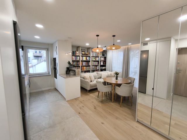 Mieszkanie 4-pokojowe Kraków Krowodrza, ul. Józefa Friedleina. Zdjęcie 1