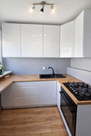 Mieszkanie 3-pokojowe Jelenia Góra, ul. Obrońców Westerplatte. Zdjęcie 2