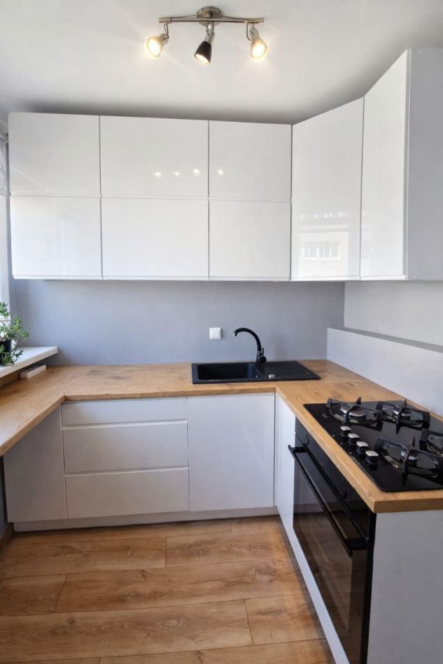 Mieszkanie 3-pokojowe Jelenia Góra, ul. Obrońców Westerplatte. Zdjęcie 2