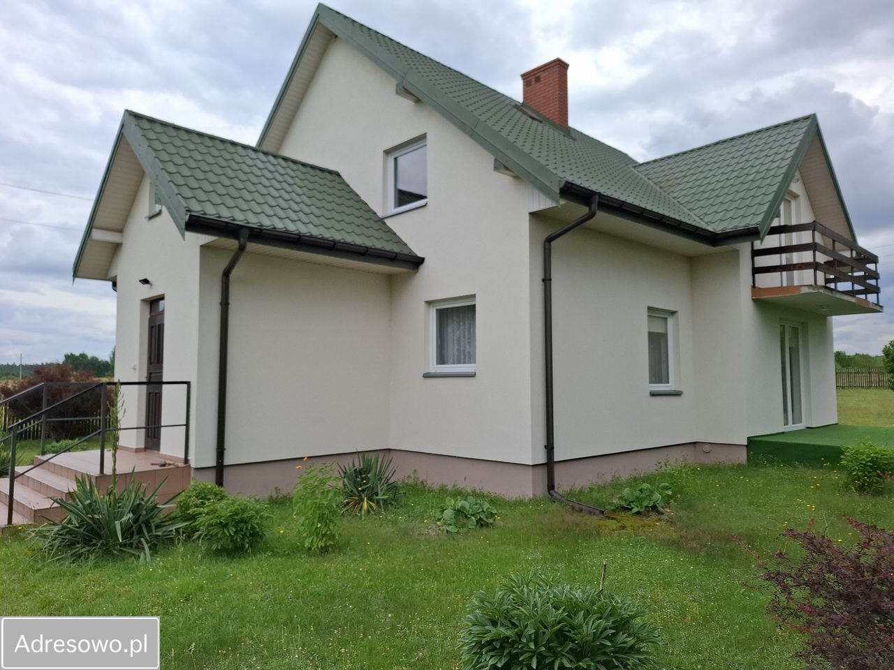 dom wolnostojący, 4 pokoje Ochudno. Zdjęcie 6