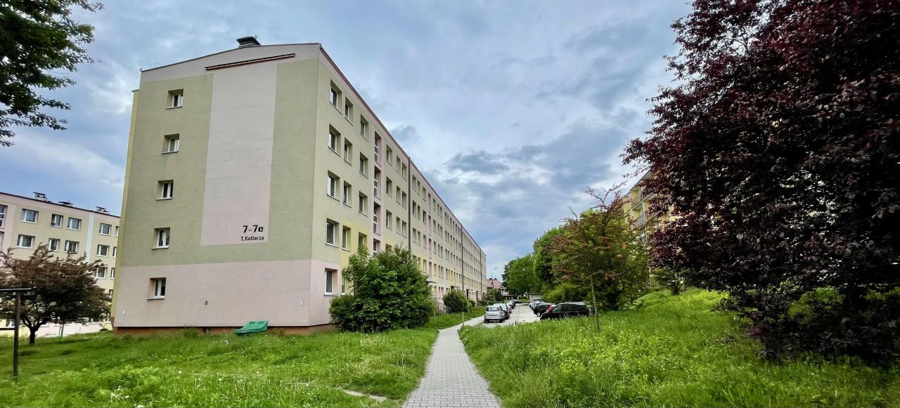 Mieszkanie 3-pokojowe Katowice Wełnowiec, ul. Tomasza Kotlarza. Zdjęcie 1