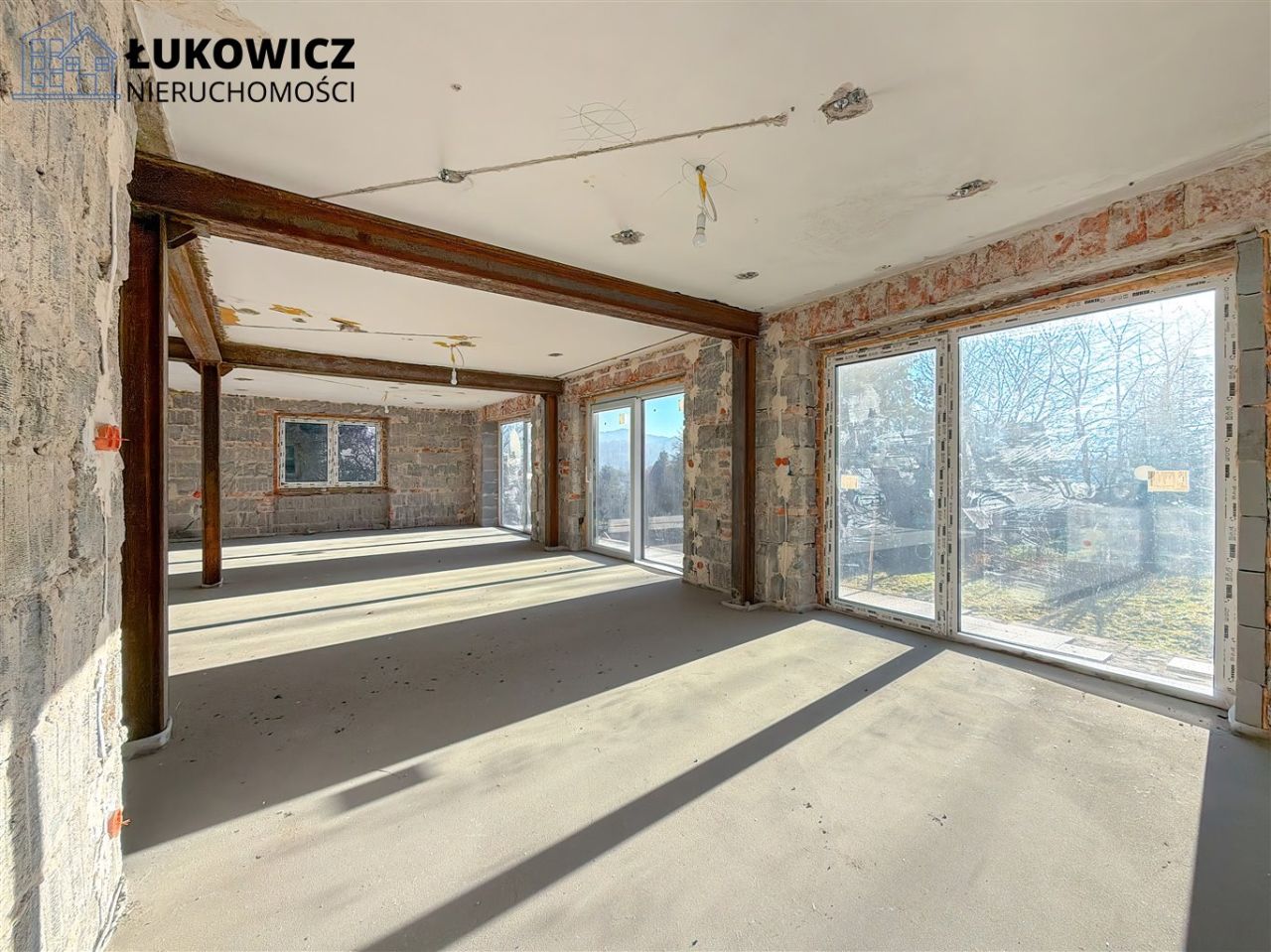 dom wolnostojący, 15 pokoi Jeleśnia. Zdjęcie 14