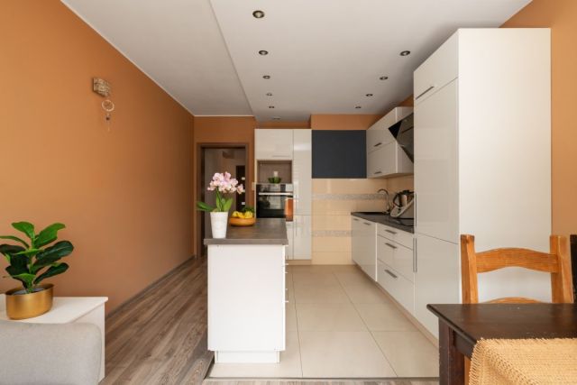 Mieszkanie 4-pokojowe Oława, ul. Jarosława Iwaszkiewicza. Zdjęcie 2