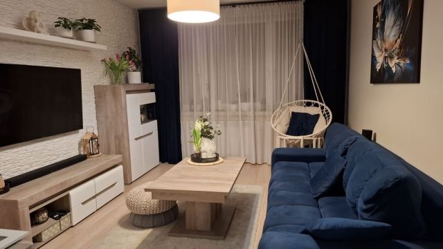 Mieszkanie 3-pokojowe Bytom, ul. marsz. Józefa Piłsudskiego. Zdjęcie 1