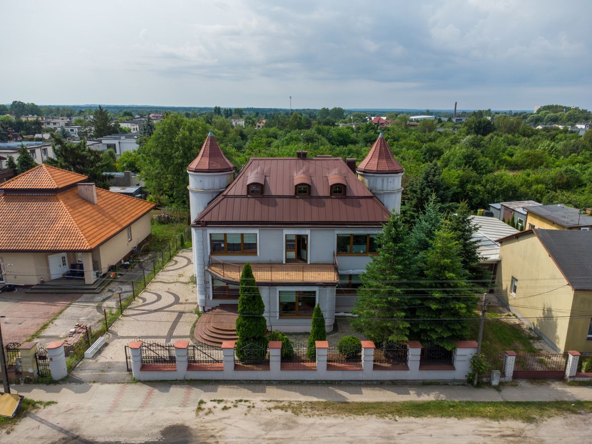 dom wolnostojący, 4 pokoje Pabianice, ul. Rzgowska. Zdjęcie 1