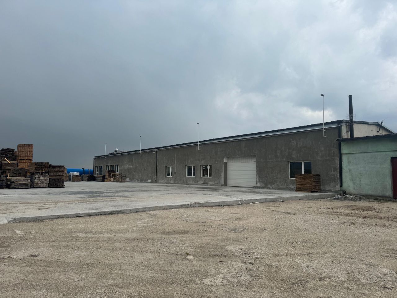 Hala/magazyn Chmielnik, ul. Adolfa Dygasińskiego. Zdjęcie 4