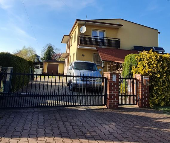 bliźniak, 4 pokoje Kędzierzyn-Koźle Kłodnica, ul. Kasztanowa. Zdjęcie 1