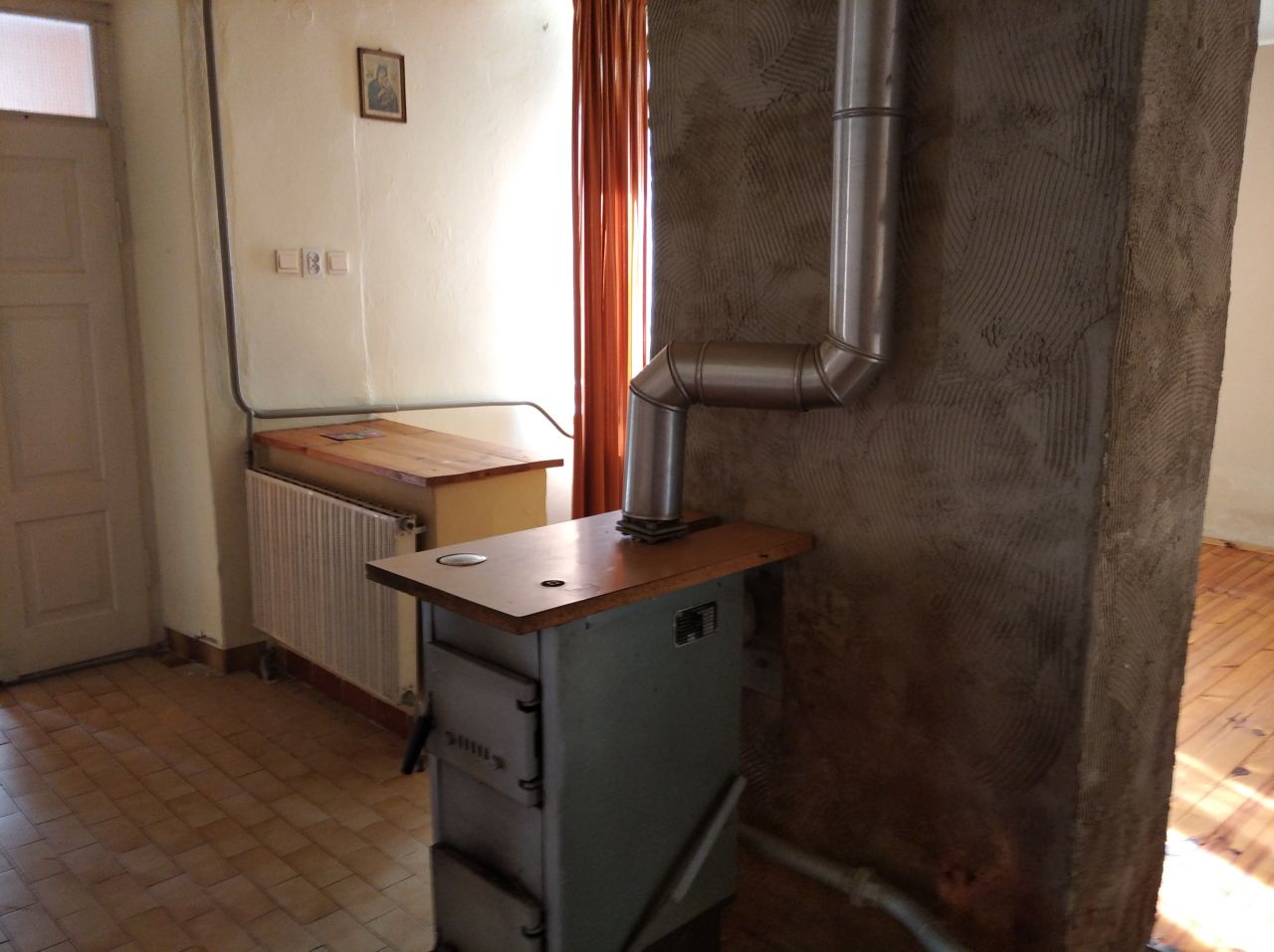 dom wolnostojący, 3 pokoje Oblasy. Zdjęcie 19