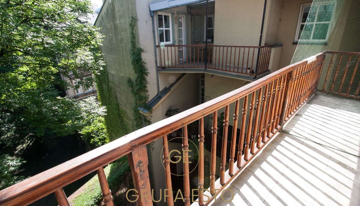 Mieszkanie 2-pokojowe Kraków Stare Miasto, ul. Henryka Siemiradzkiego. Zdjęcie 16