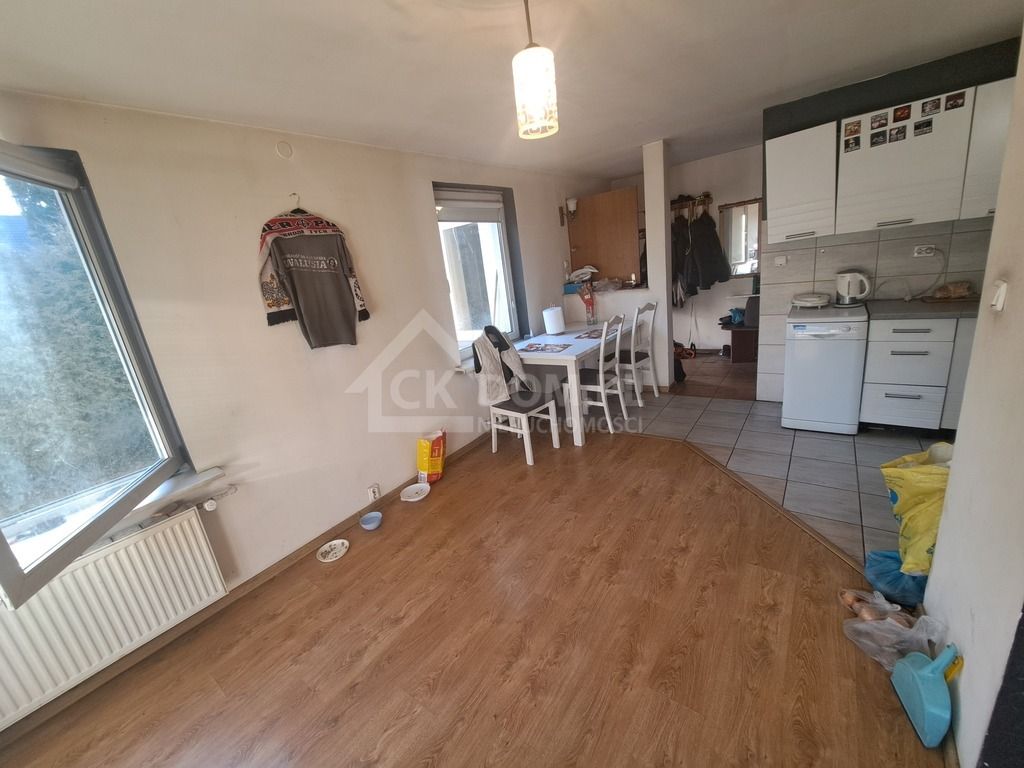 dom wolnostojący, 2 pokoje Kielce Zalesie. Zdjęcie 5