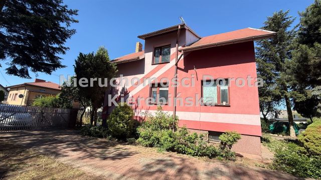 dom wolnostojący, 9 pokoi Ujazd. Zdjęcie 1