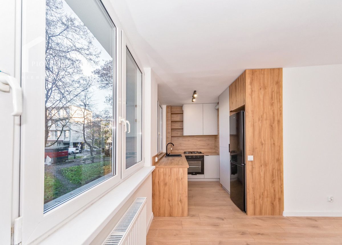 Mieszkanie 3-pokojowe Bielsko-Biała, ul. gen. Stefana Grota-Roweckiego. Zdjęcie 3