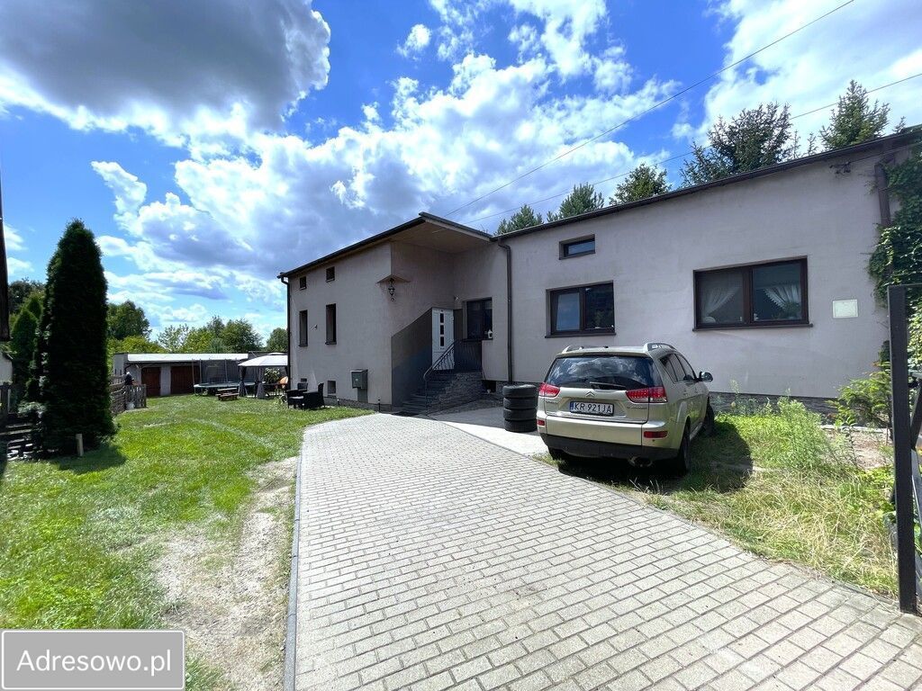 dom wolnostojący, 5 pokoi Wymysłów, ul. Leśna. Zdjęcie 1