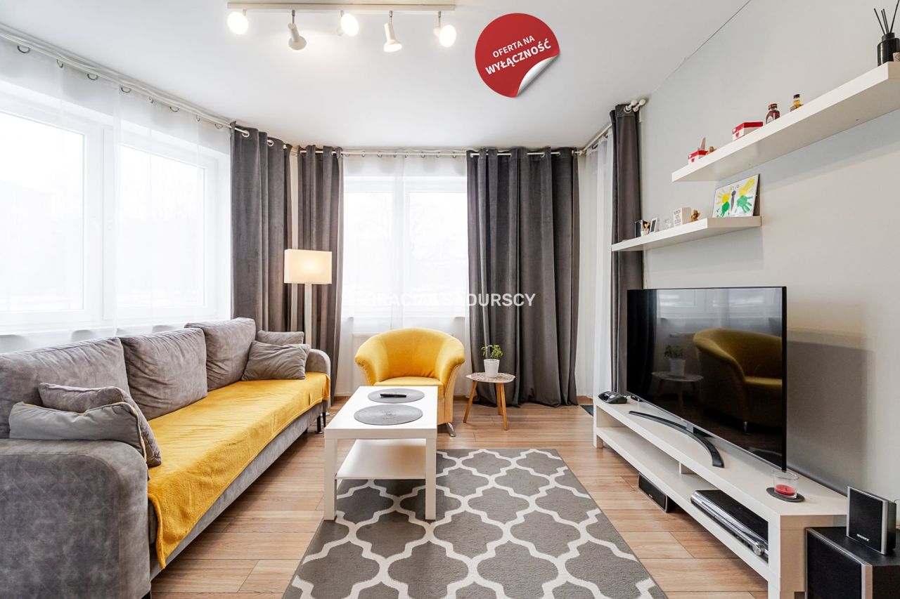 Mieszkanie 2-pokojowe Kraków, ul. Republiki Korczakowskiej. Zdjęcie 1